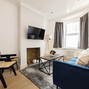 Apartamento The Stratford, Londres